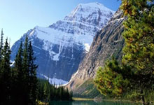 3377体育：新加坡国际象棋世锦赛首日 丁立人旗开得胜.